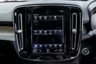 Volvo XC40 D4 R-DESIGN PRO AWD 26
