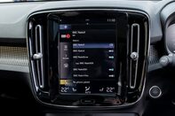 Volvo XC40 D4 R-DESIGN PRO AWD 28
