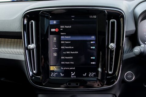 Volvo XC40 D4 R-DESIGN PRO AWD 28
