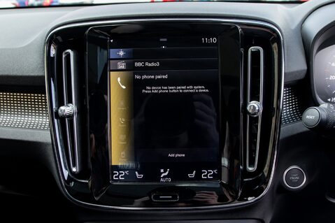 Volvo XC40 D4 R-DESIGN PRO AWD 29