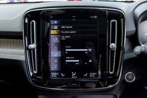 Volvo XC40 D4 R-DESIGN PRO AWD 30
