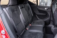 Volvo XC40 D4 R-DESIGN PRO AWD 36