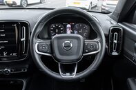 Volvo XC40 D4 R-DESIGN PRO AWD 21