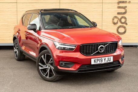 Volvo XC40 D4 R-DESIGN PRO AWD