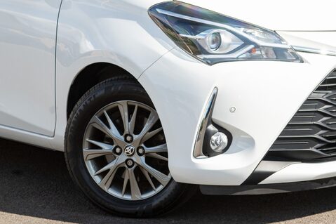 Toyota Yaris VVT-I ICON TECH 11