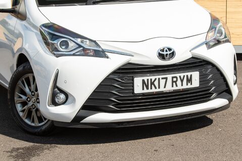 Toyota Yaris VVT-I ICON TECH 10