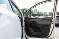 Toyota Yaris VVT-I ICON TECH 14