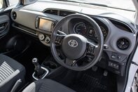 Toyota Yaris VVT-I ICON TECH 4
