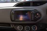 Toyota Yaris VVT-I ICON TECH 23