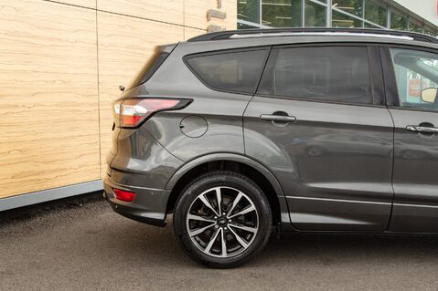Ford Kuga ST-LINE 7