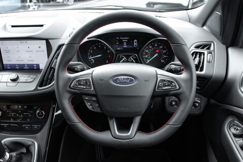 Ford Kuga ST-LINE 21