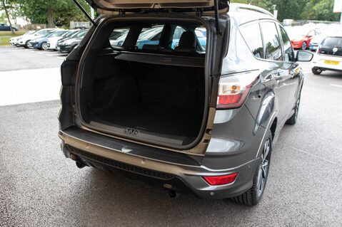 Ford Kuga ST-LINE 35