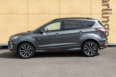 Ford Kuga ST-LINE 13