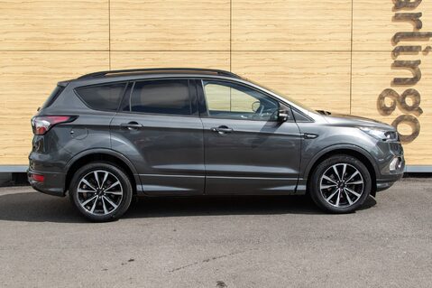 Ford Kuga ST-LINE 12