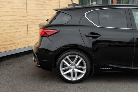 Lexus CT 200H 7
