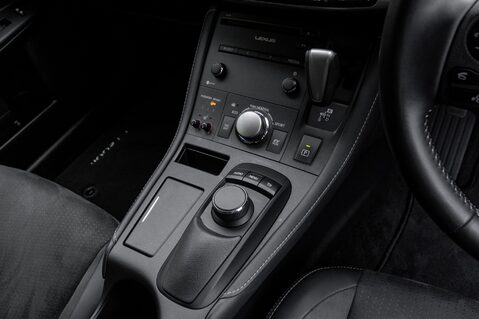 Lexus CT 200H 30