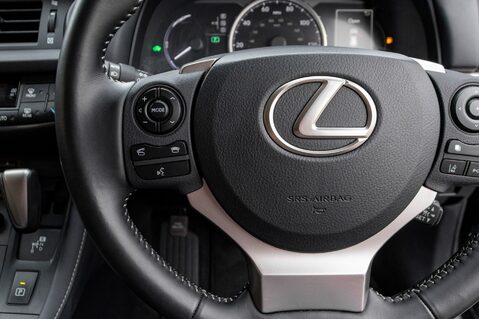 Lexus CT 200H 19