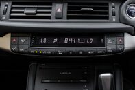 Lexus CT 200H 31