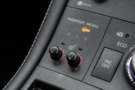 Lexus CT 200H 33