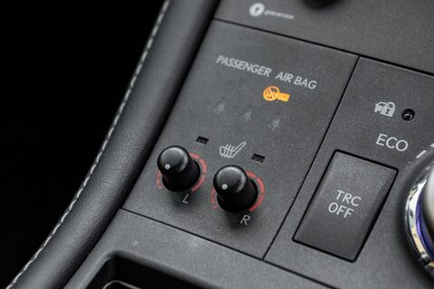 Lexus CT 200H 33