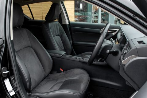 Lexus CT 200H 29