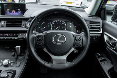 Lexus CT 200H 21