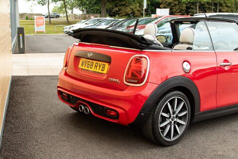 Mini Convertible COOPER S 8