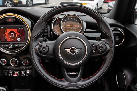 Mini Convertible COOPER S 22