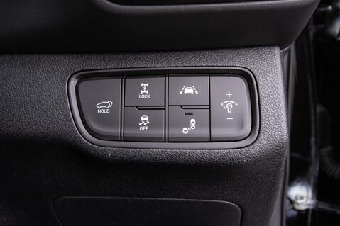 Hyundai SANTA FE CRDI PREMIUM SE 16