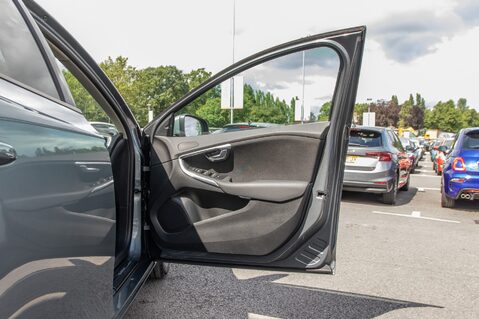 Volvo V40 D2 MOMENTUM EDITION 14
