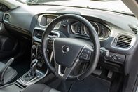 Volvo V40 D2 MOMENTUM EDITION 4