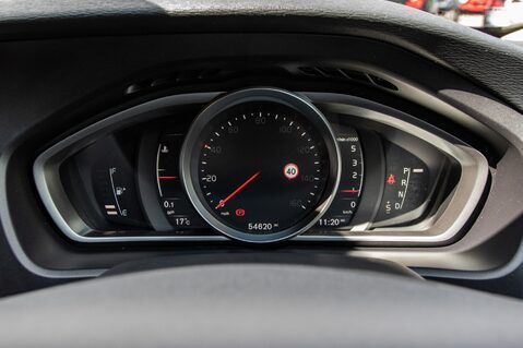 Volvo V40 D2 MOMENTUM EDITION 15