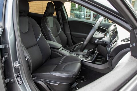 Volvo V40 D2 MOMENTUM EDITION 28