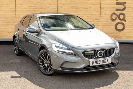 Volvo V40 D2 MOMENTUM EDITION