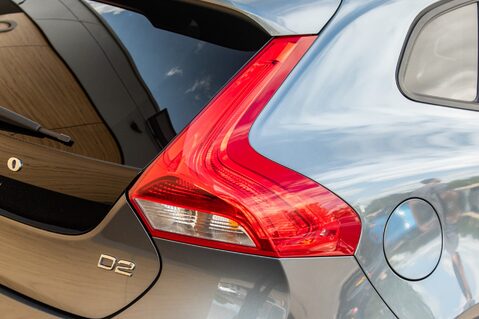 Volvo V40 D2 MOMENTUM EDITION 9