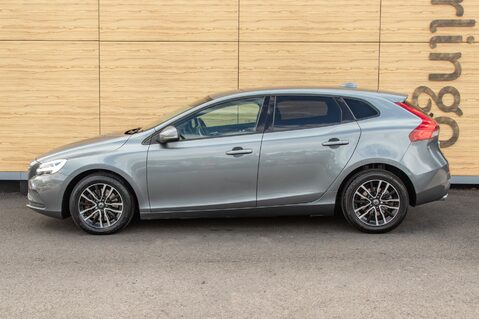 Volvo V40 D2 MOMENTUM EDITION 13