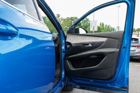 Peugeot 3008 BLUEHDI S/S GT 14
