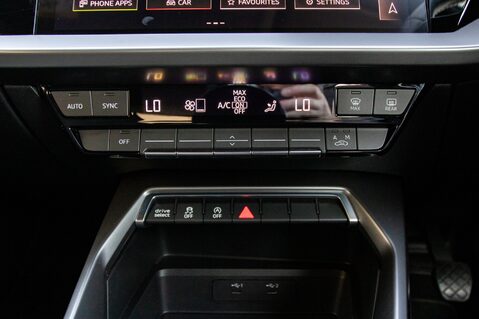 Audi A3 SPORTBACK TFSI SPORT 32