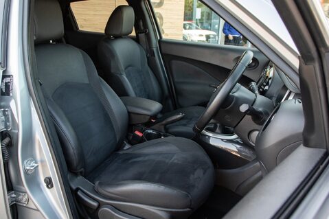 Nissan Juke 1.5 dCi N-Connecta 5dr Hatchback 29
