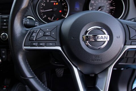 Nissan Qashqai DIG-T TEKNA PLUS 19