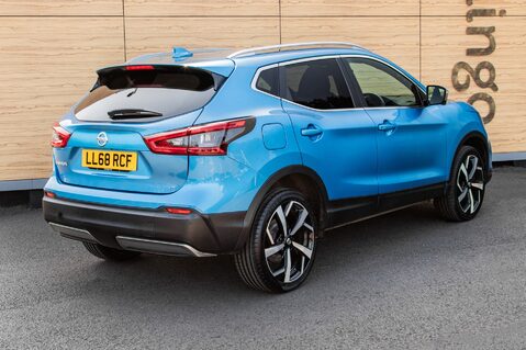 Nissan Qashqai DIG-T TEKNA PLUS 2