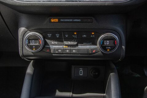 Ford Focus TITANIUM 31