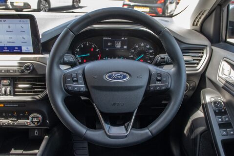 Ford Focus TITANIUM 21