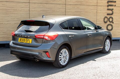 Ford Focus TITANIUM 2