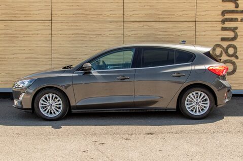 Ford Focus TITANIUM 13