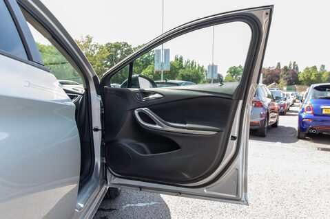 Vauxhall Astra BUSINESS EDITION NAV 14
