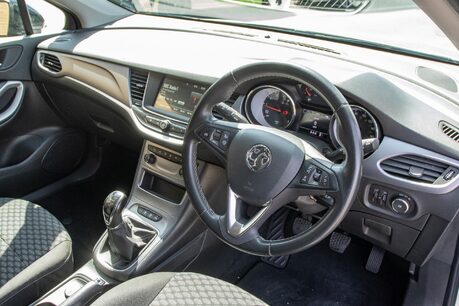 Vauxhall Astra BUSINESS EDITION NAV