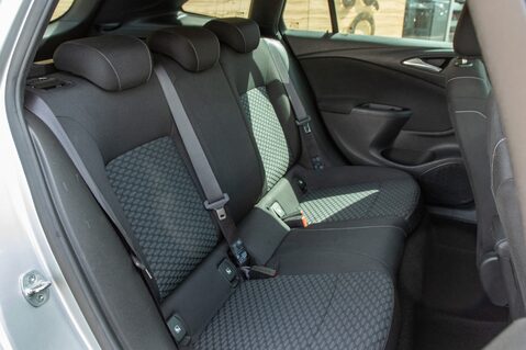 Vauxhall Astra BUSINESS EDITION NAV 30