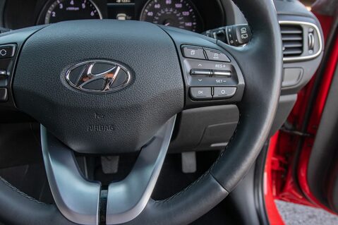 Hyundai i30 T-GDI PREMIUM 20