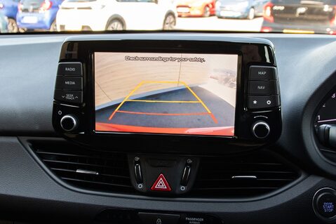 Hyundai i30 T-GDI PREMIUM 26